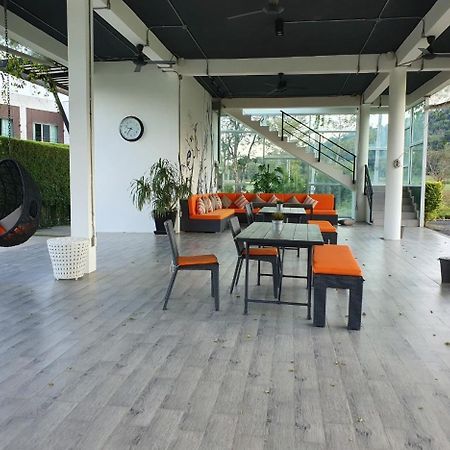 Hotel The Midst@ Royal Hills Nakornayok Nakhon Nayok Exterior foto